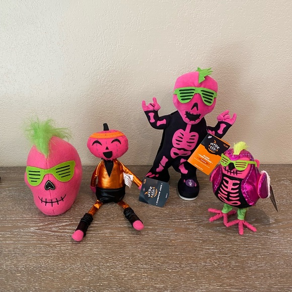 Hyde & EEK!  Punk Rocker Halloween Set New - Picture 2 of 2